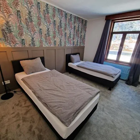 Apartment 2 Bedroom At The Track *